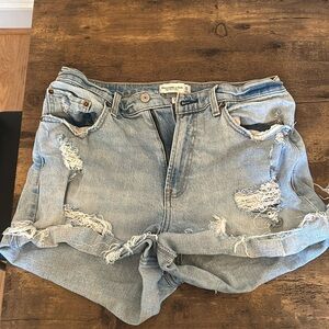 Abercrombie curve love high rise 4” shorts